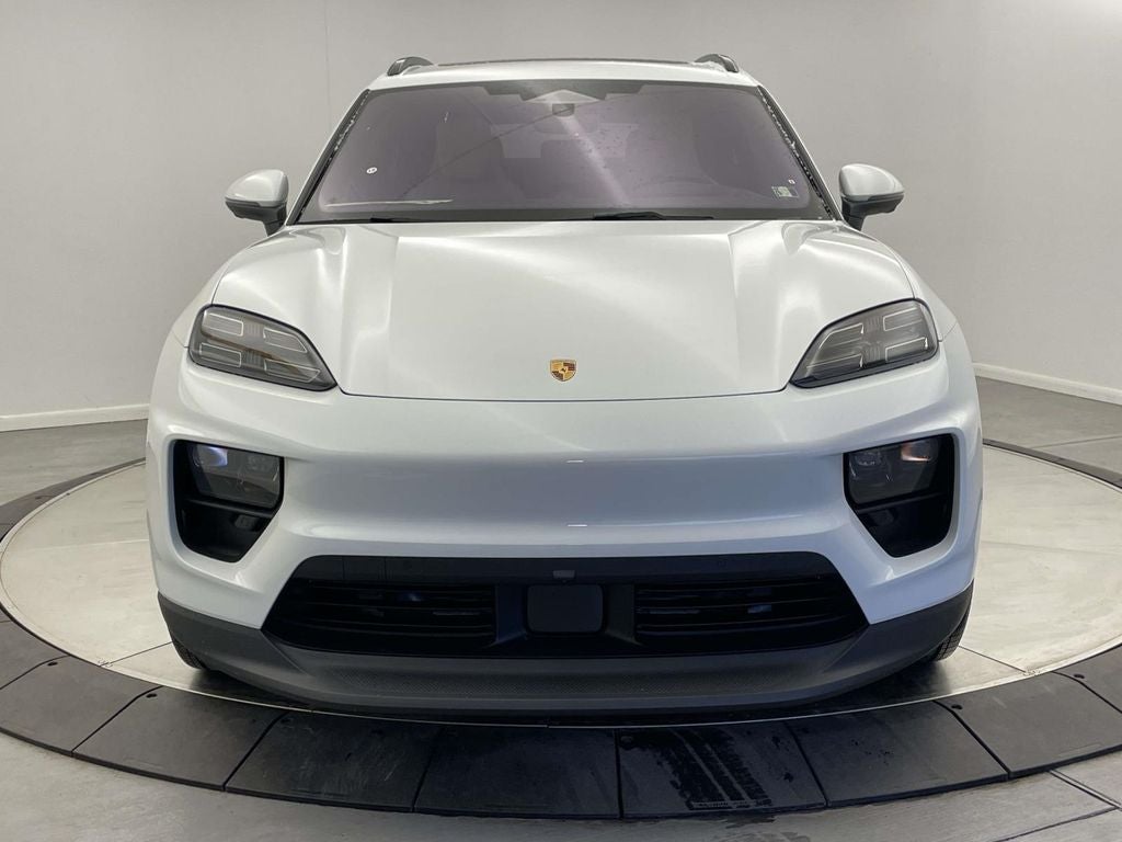 2025 Porsche Macan Electric 4S