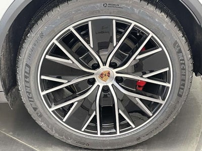 2025 Porsche Macan Electric 4S