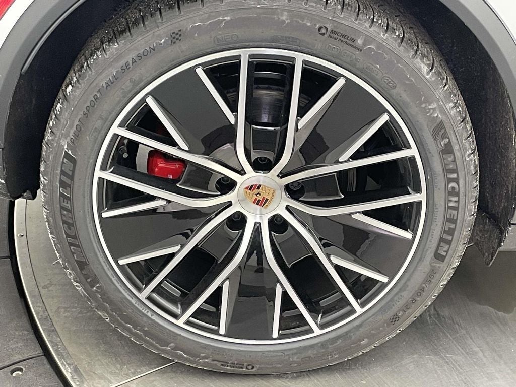 2025 Porsche Macan Electric 4S