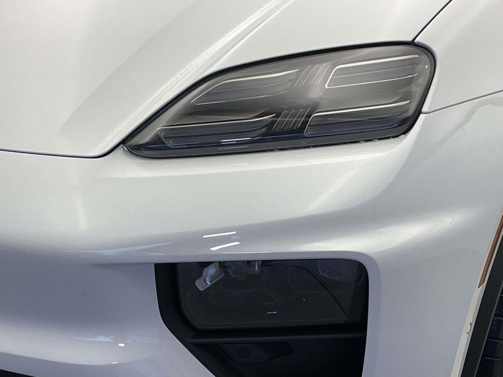 2025 Porsche Macan Electric 4S