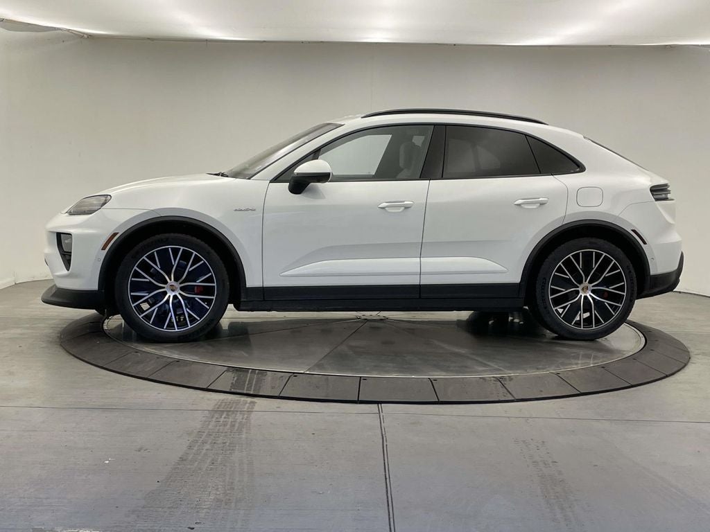 2025 Porsche Macan Electric 4S
