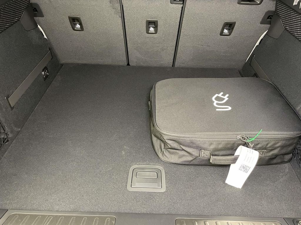 2025 Porsche Macan Electric 4S