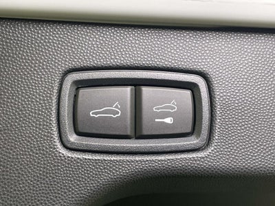 2025 Porsche Macan Electric 4S