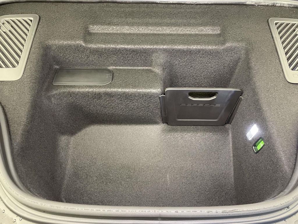 2025 Porsche Macan Electric 4S