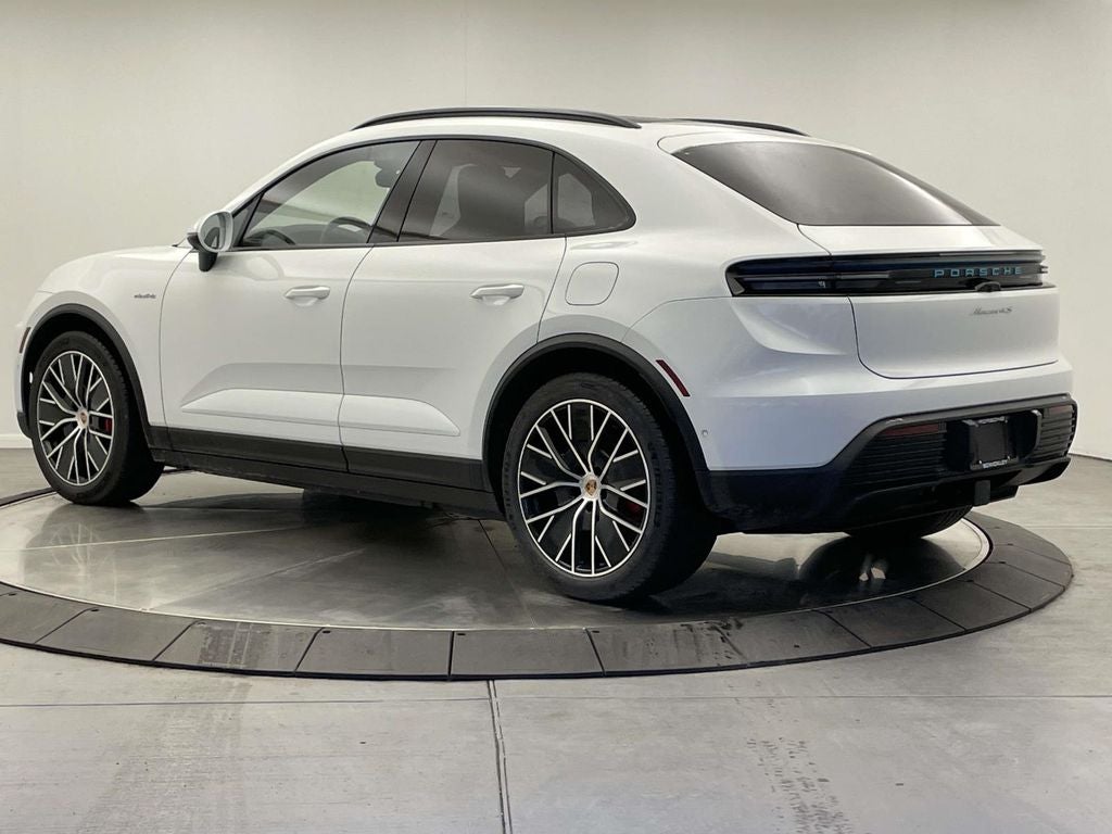 2025 Porsche Macan Electric 4S