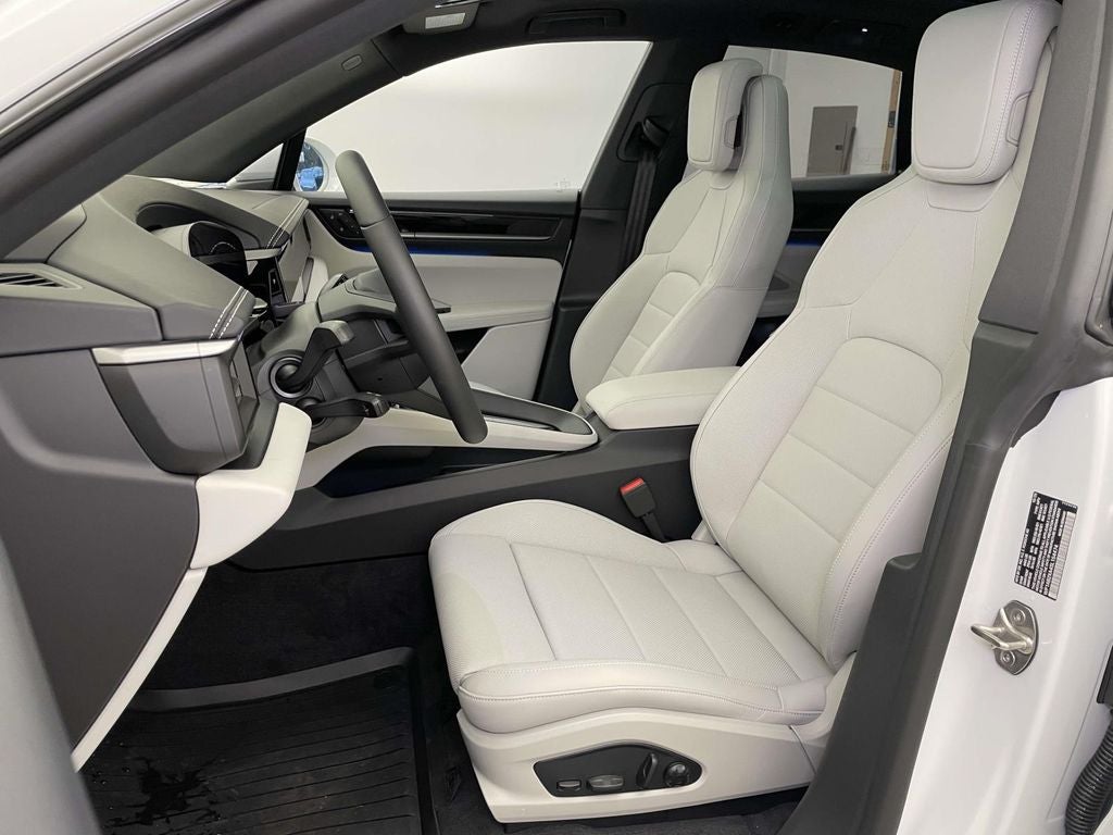 2025 Porsche Macan Electric 4S