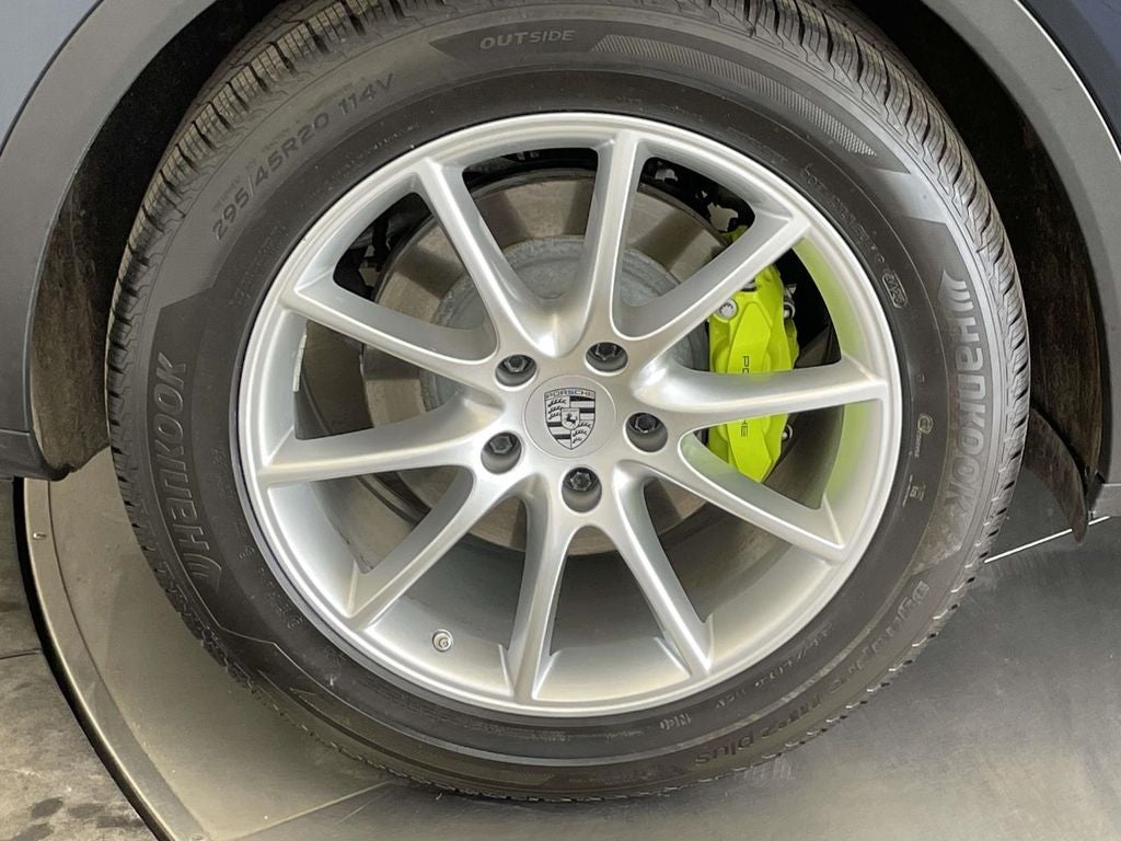 2024 Porsche Cayenne E-Hybrid Base