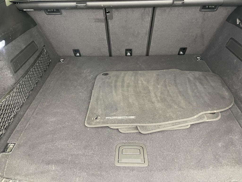 2024 Porsche Cayenne E-Hybrid Base