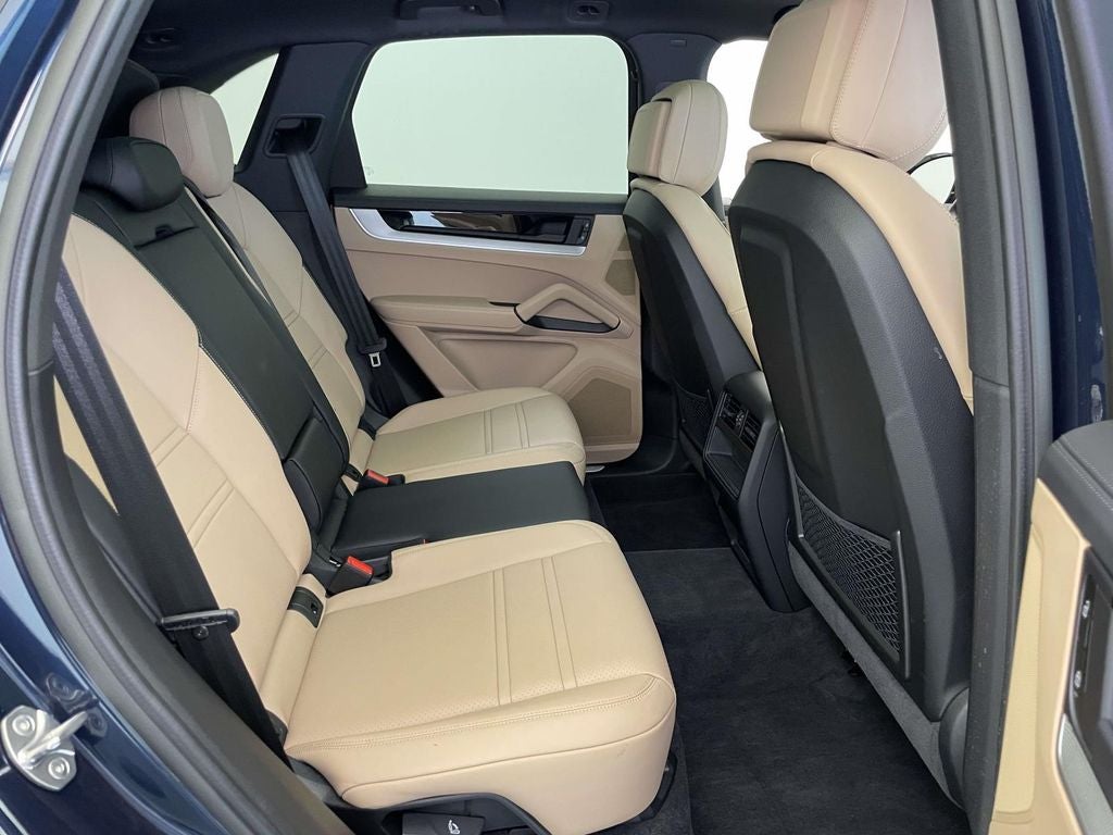 2024 Porsche Cayenne E-Hybrid Base