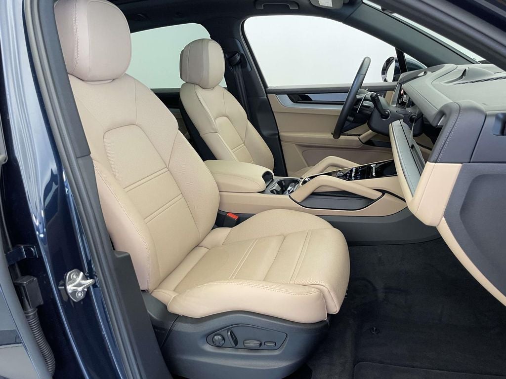 2024 Porsche Cayenne E-Hybrid Base