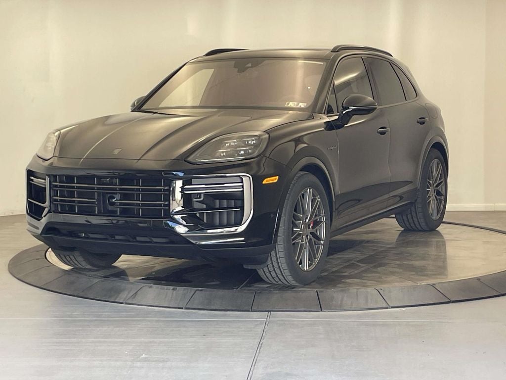 2025 Porsche Cayenne Turbo E-Hybrid Base