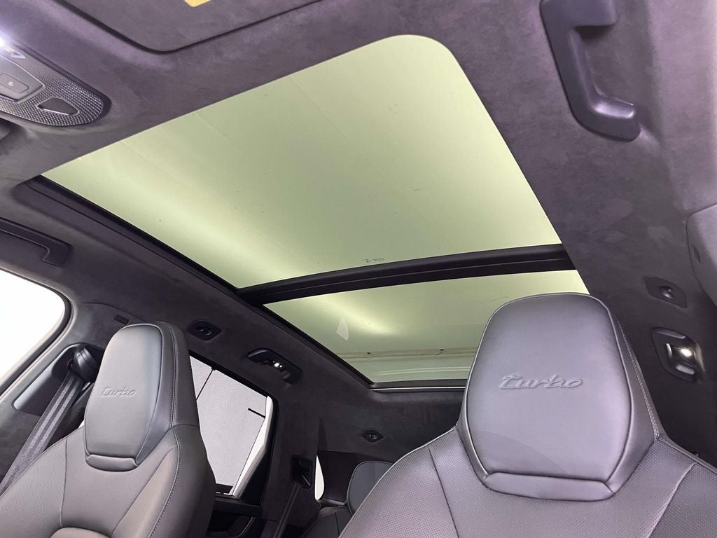 2025 Porsche Cayenne Turbo E-Hybrid Base