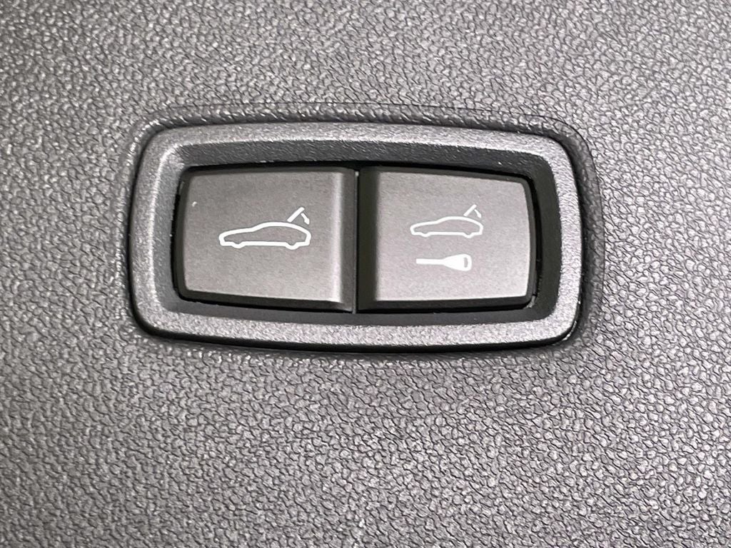 2025 Porsche Cayenne Turbo E-Hybrid Base