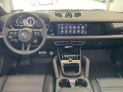 2025 Porsche Cayenne Turbo E-Hybrid Base