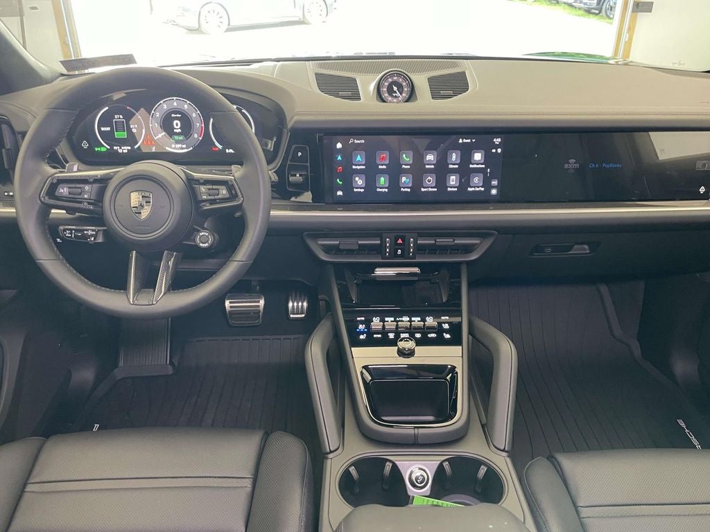 2025 Porsche Cayenne Turbo E-Hybrid Base
