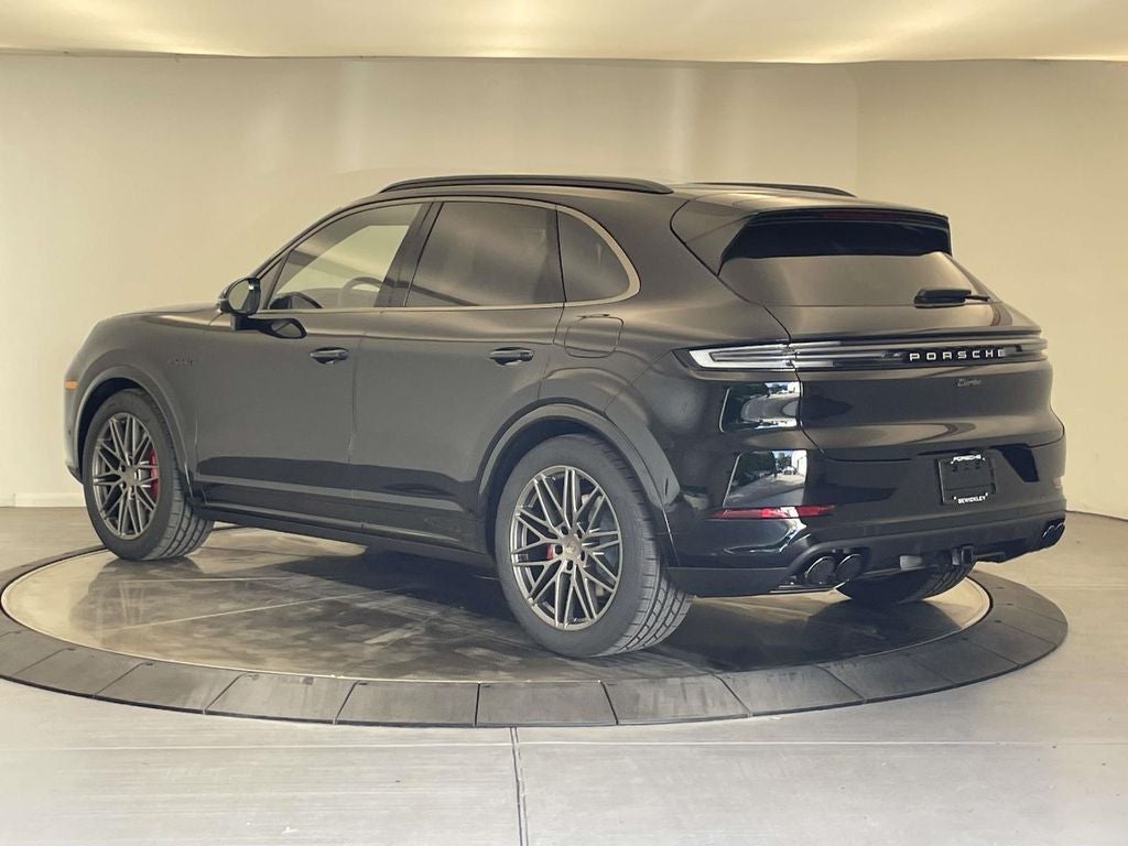 2025 Porsche Cayenne Turbo E-Hybrid Base