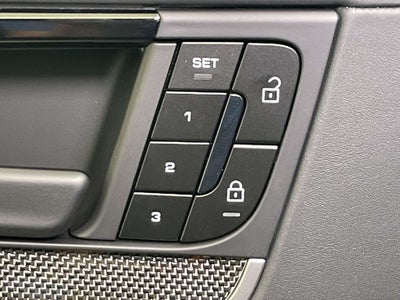 2025 Porsche Cayenne Turbo E-Hybrid Base