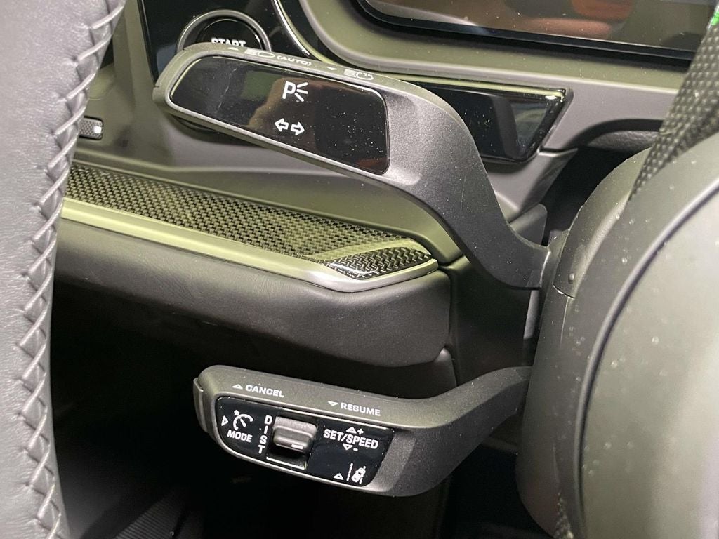 2025 Porsche Cayenne Turbo E-Hybrid Base