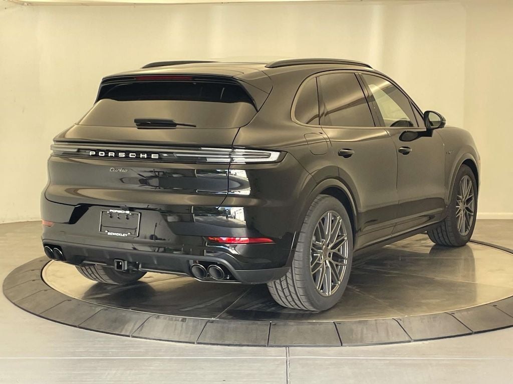 2025 Porsche Cayenne Turbo E-Hybrid Base