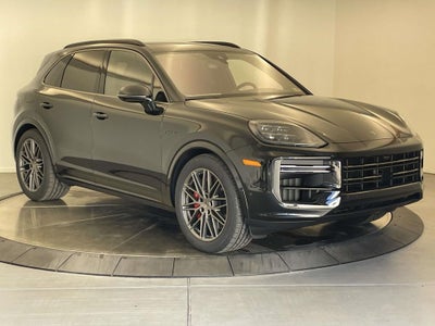 2025 Porsche Cayenne Turbo E-Hybrid Base