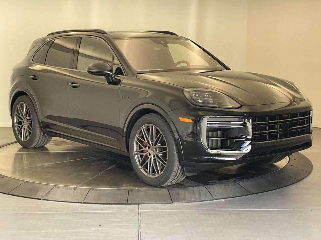 2025 Porsche Cayenne Turbo E-Hybrid Base