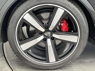 2025 Porsche Cayenne E-Hybrid Turbo