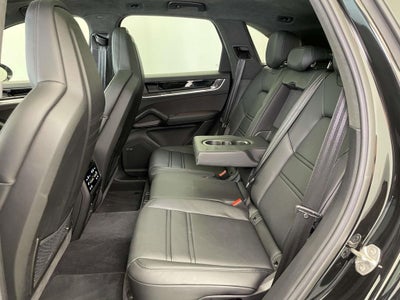 2025 Porsche Cayenne E-Hybrid Turbo