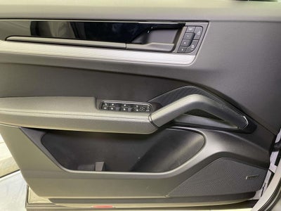 2025 Porsche Cayenne E-Hybrid S