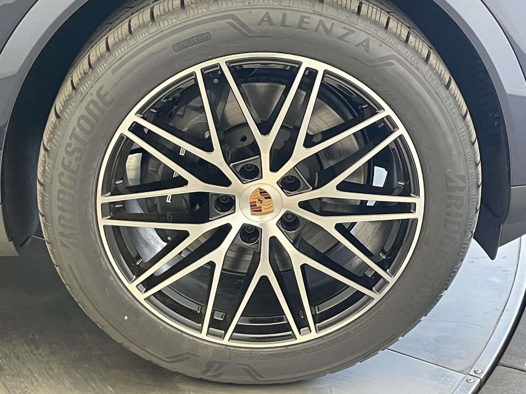 2026 Porsche Cayenne Coupe Base