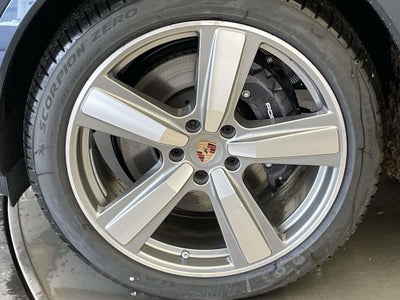 2026 Porsche Cayenne Coupe Base