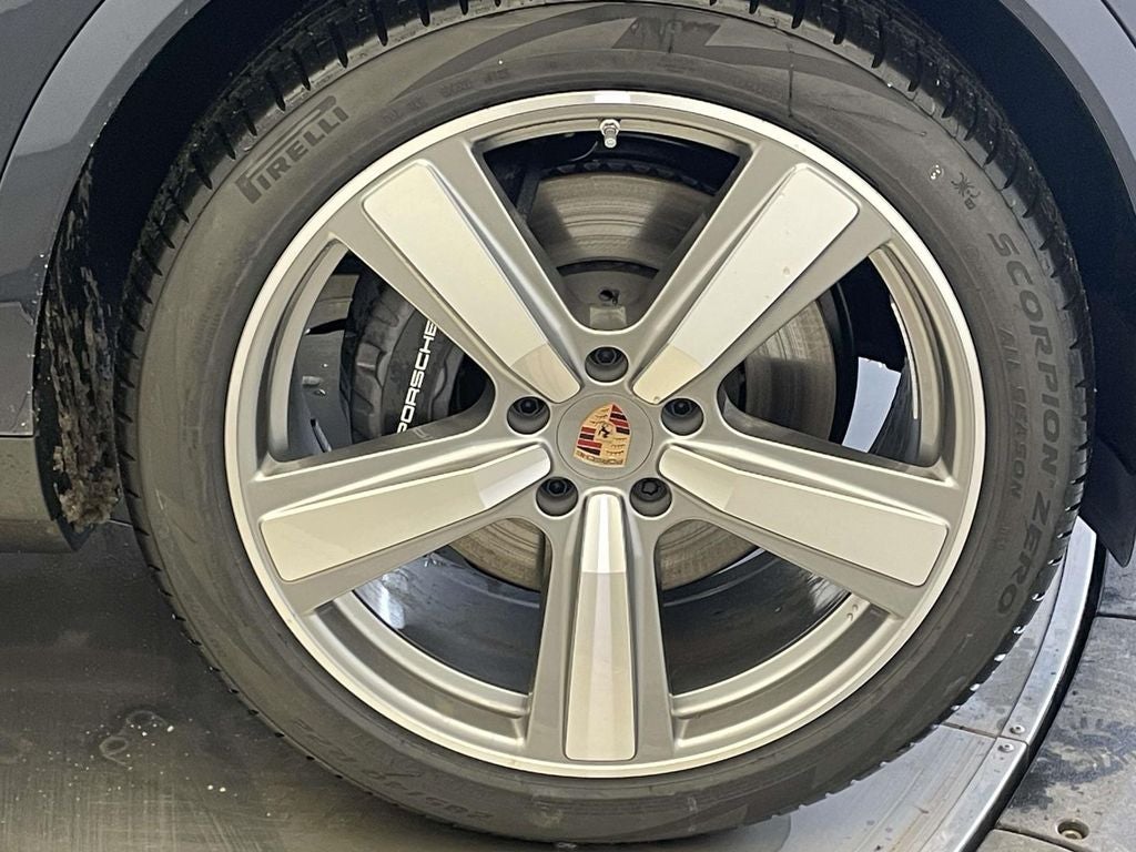 2026 Porsche Cayenne Coupe Base