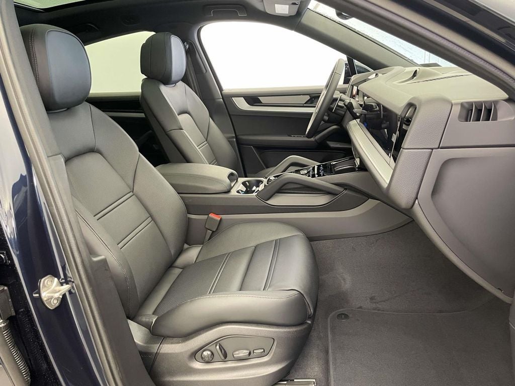 2026 Porsche Cayenne Coupe Base