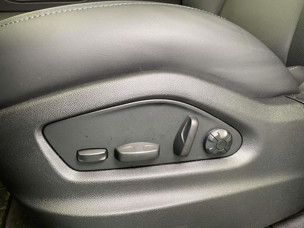 2026 Porsche Cayenne Coupe Base