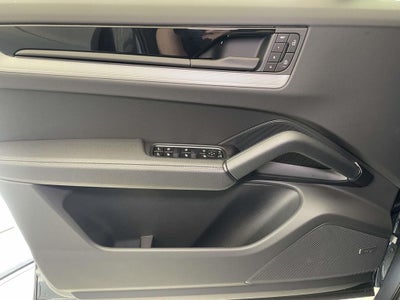 2026 Porsche Cayenne Coupe Base