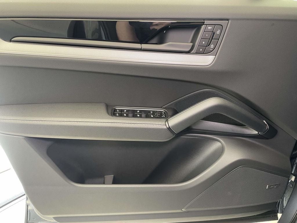 2026 Porsche Cayenne Coupe Base