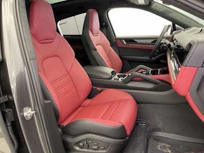 2026 Porsche Cayenne Coupe GTS