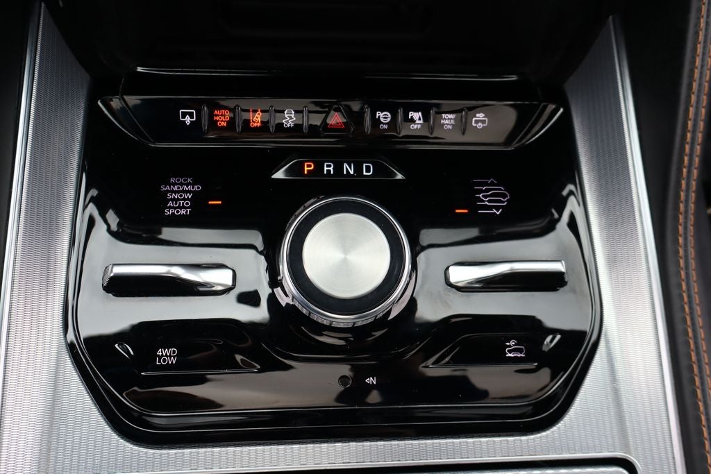 2022 Jeep Grand Wagoneer Series III