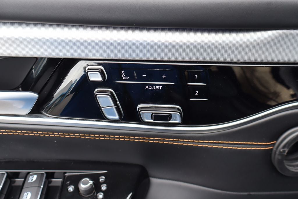 2022 Jeep Grand Wagoneer Series III