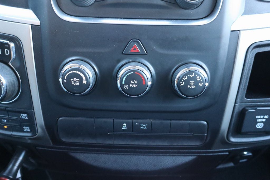 2016 RAM 1500 SLT