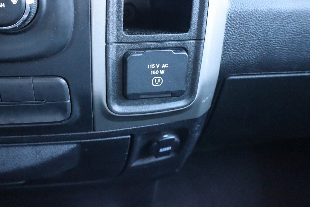 2016 RAM 1500 SLT