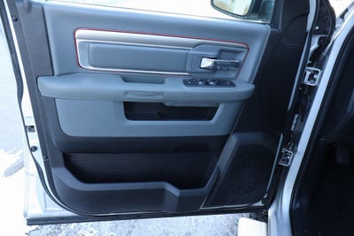 2016 RAM 1500 SLT