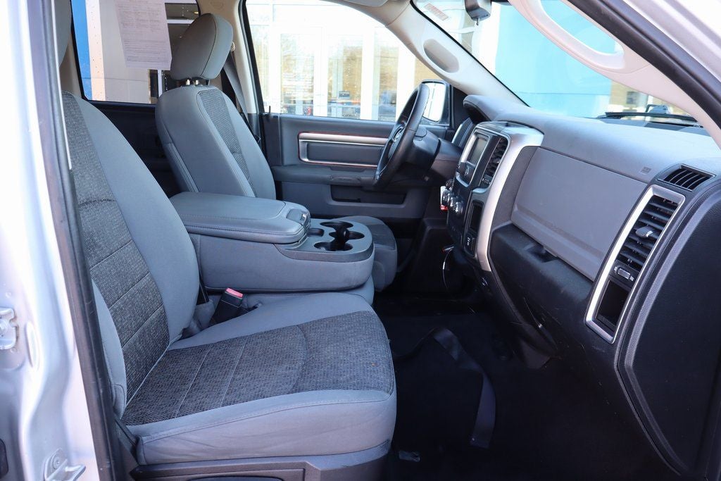 2016 RAM 1500 SLT