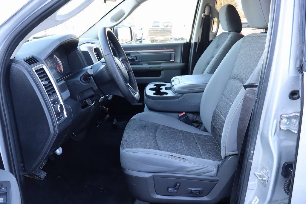 2016 RAM 1500 SLT