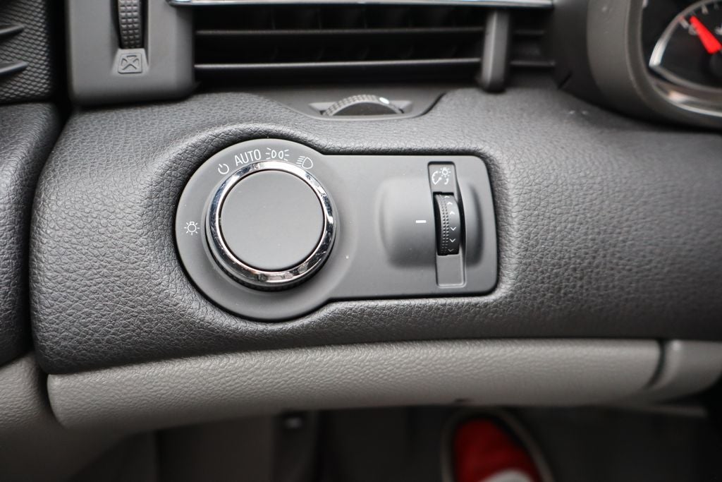 2013 Chevrolet Malibu LS 1LS