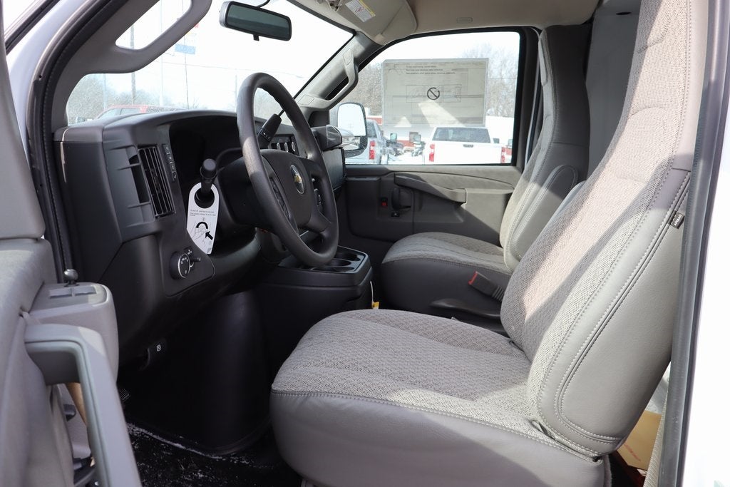 2025 Chevrolet Express 3500 Work Van w/ Reading Aluminum Roof Service Body Cutaway