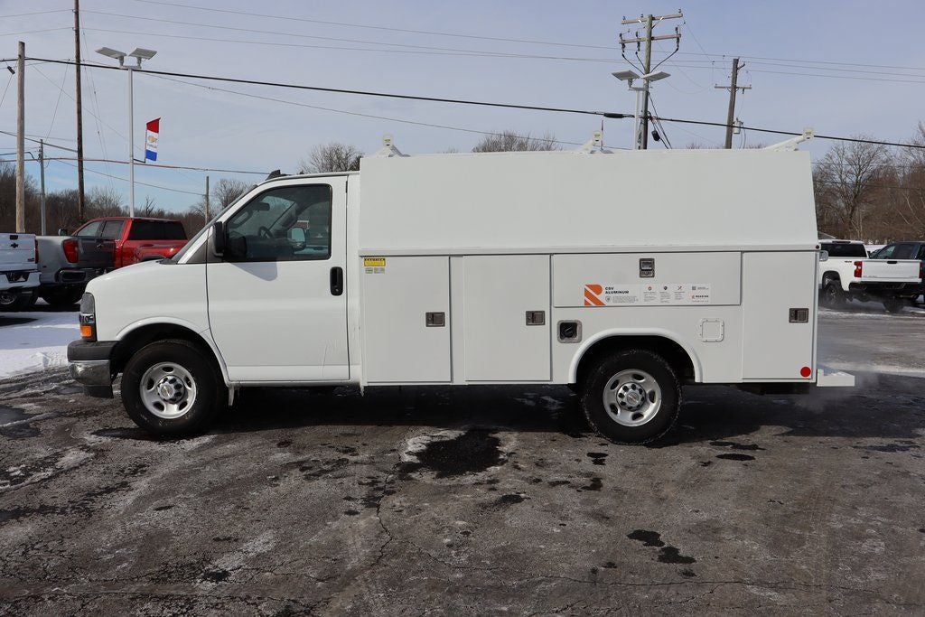 2025 Chevrolet Express 3500 Work Van w/ Reading Aluminum Roof Service Body Cutaway