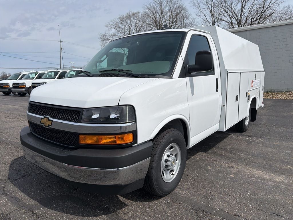2025 Chevrolet Express 3500 Work Van w/ 11" Reading Enclosed Service Body Cutaway