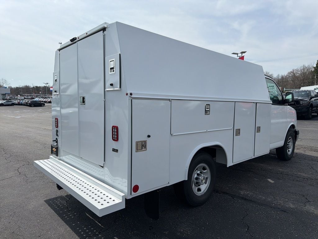 2025 Chevrolet Express 3500 Work Van w/ 11" Reading Enclosed Service Body Cutaway