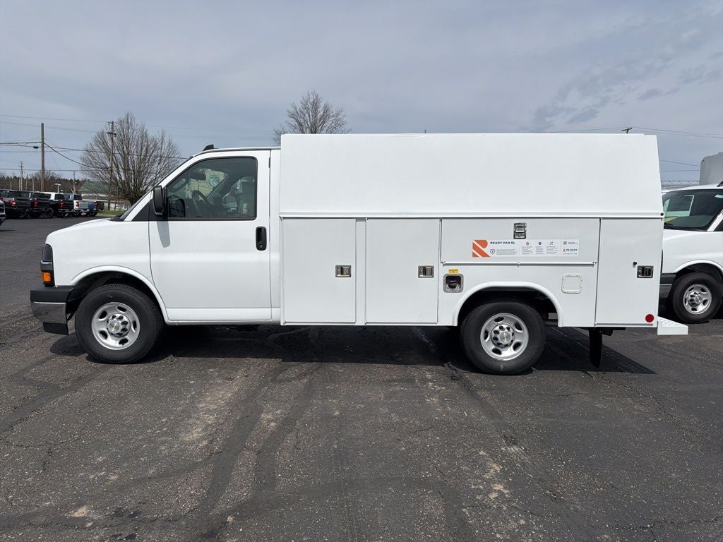 2025 Chevrolet Express 3500 Work Van w/ 11" Reading Enclosed Service Body Cutaway