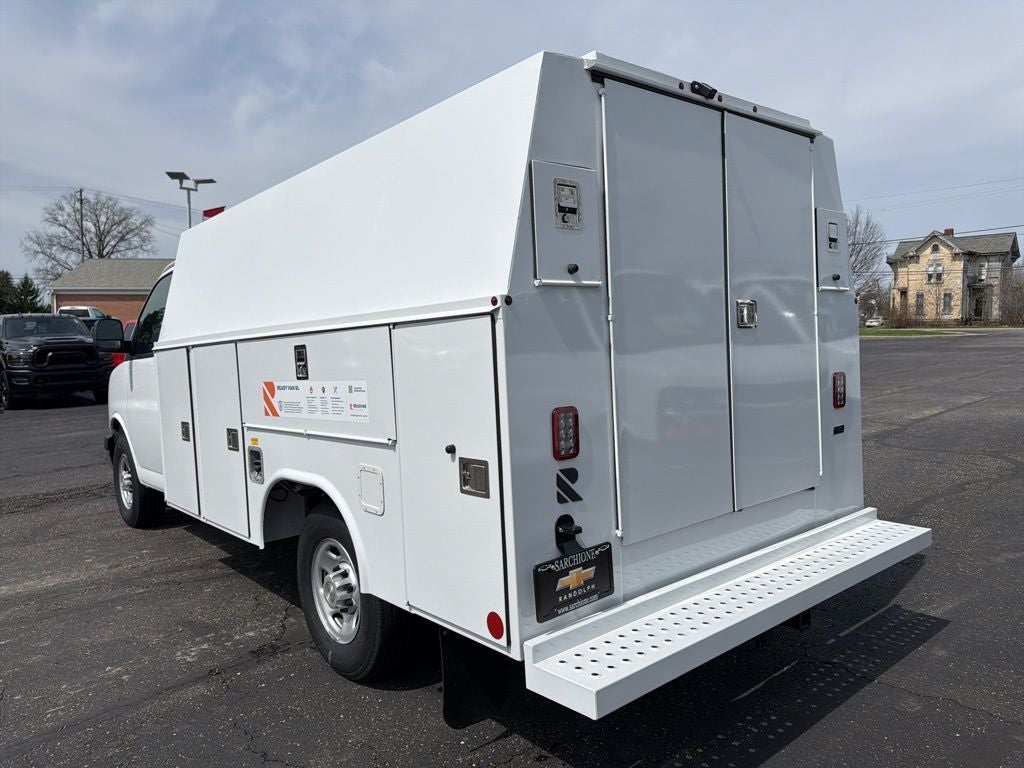 2025 Chevrolet Express 3500 Work Van w/ 11" Reading Enclosed Service Body Cutaway